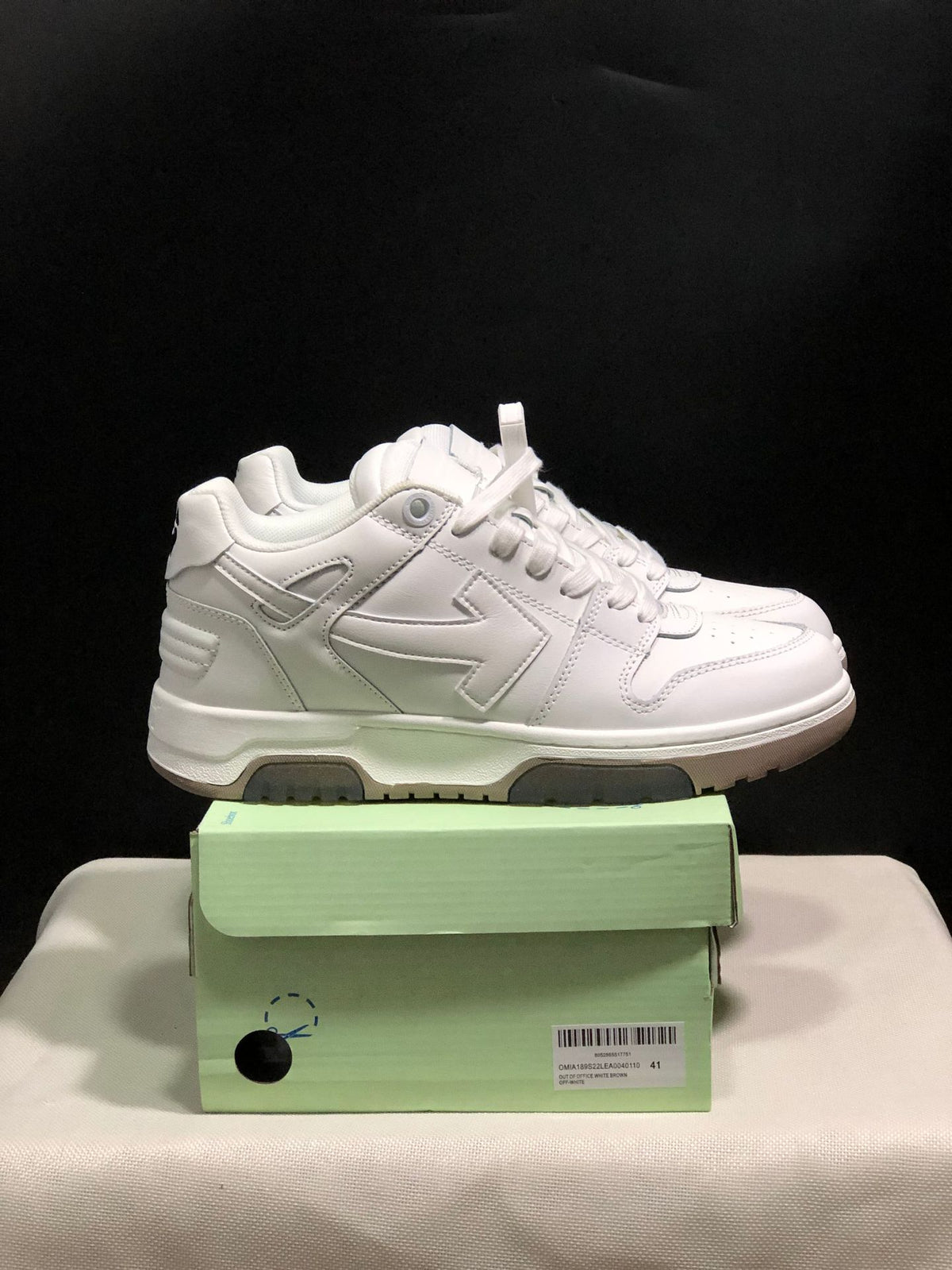 Arrow Leather Sneakers