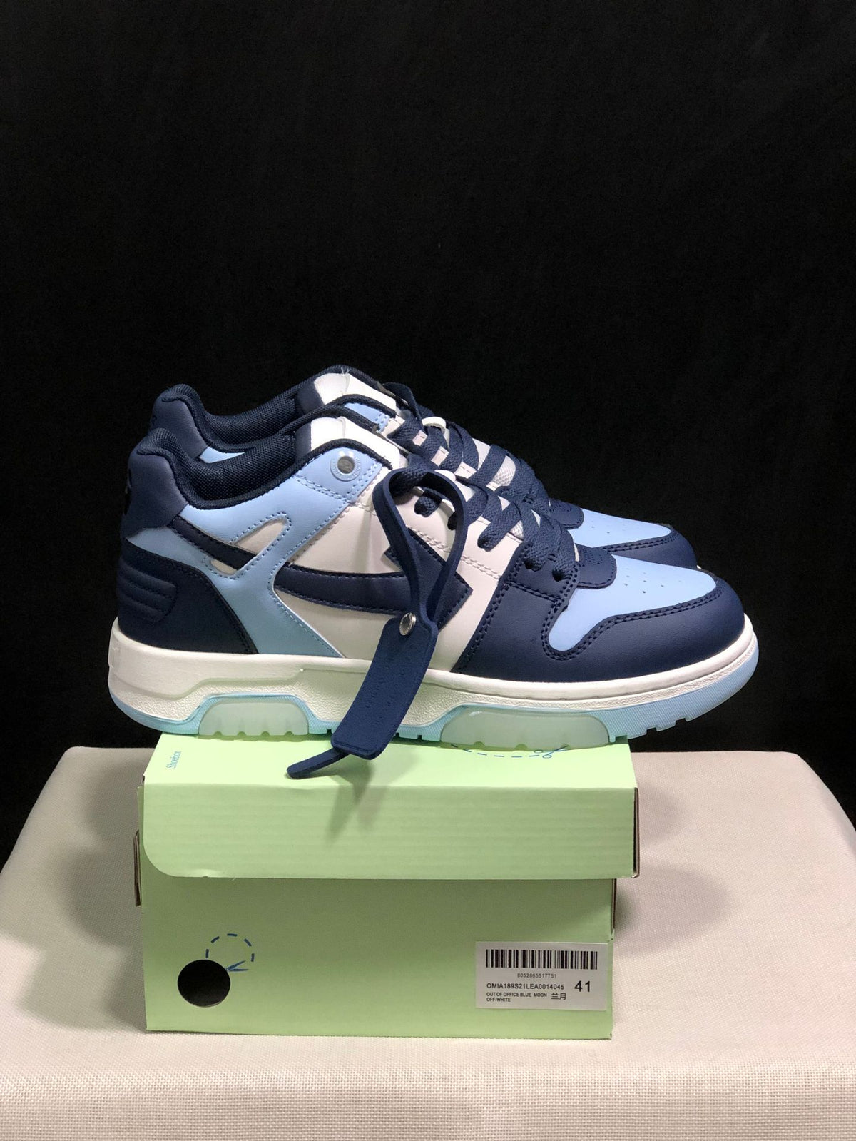Arrow Leather Sneakers