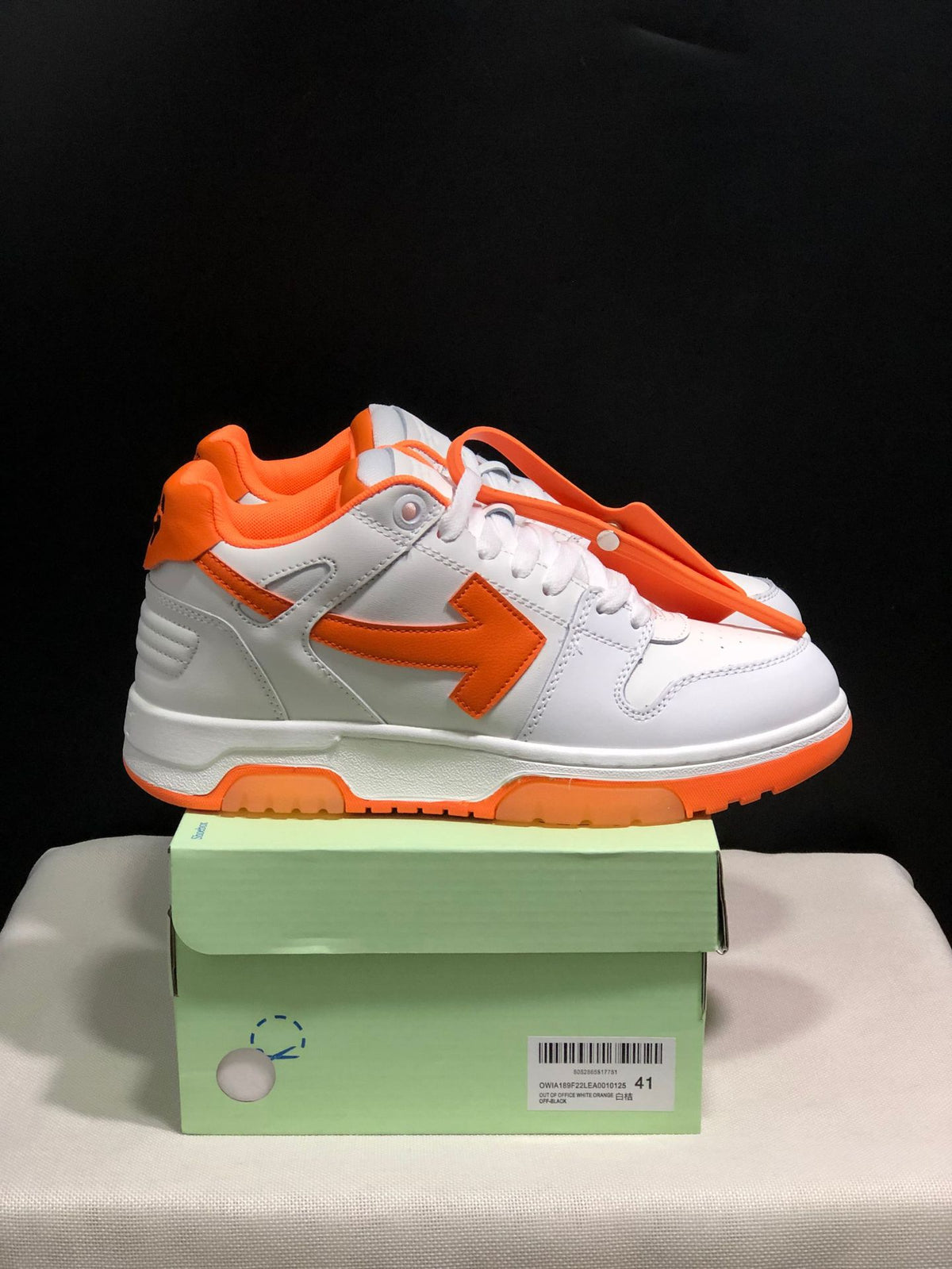 Arrow Leather Sneakers